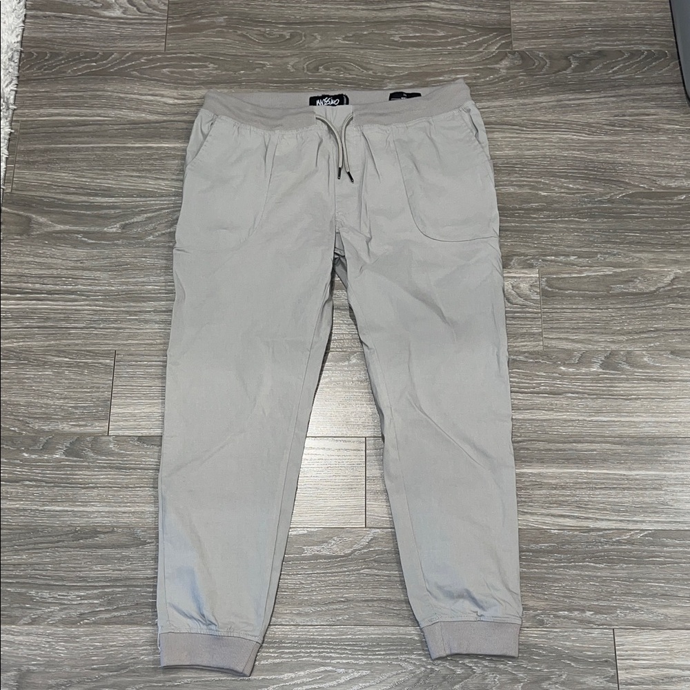 Mossino Men's Light Gray Joggers